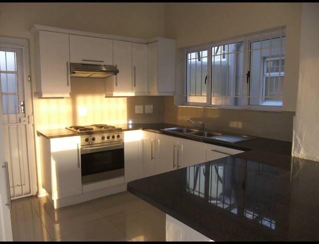 2 bed property to rent in OBSERVATORY